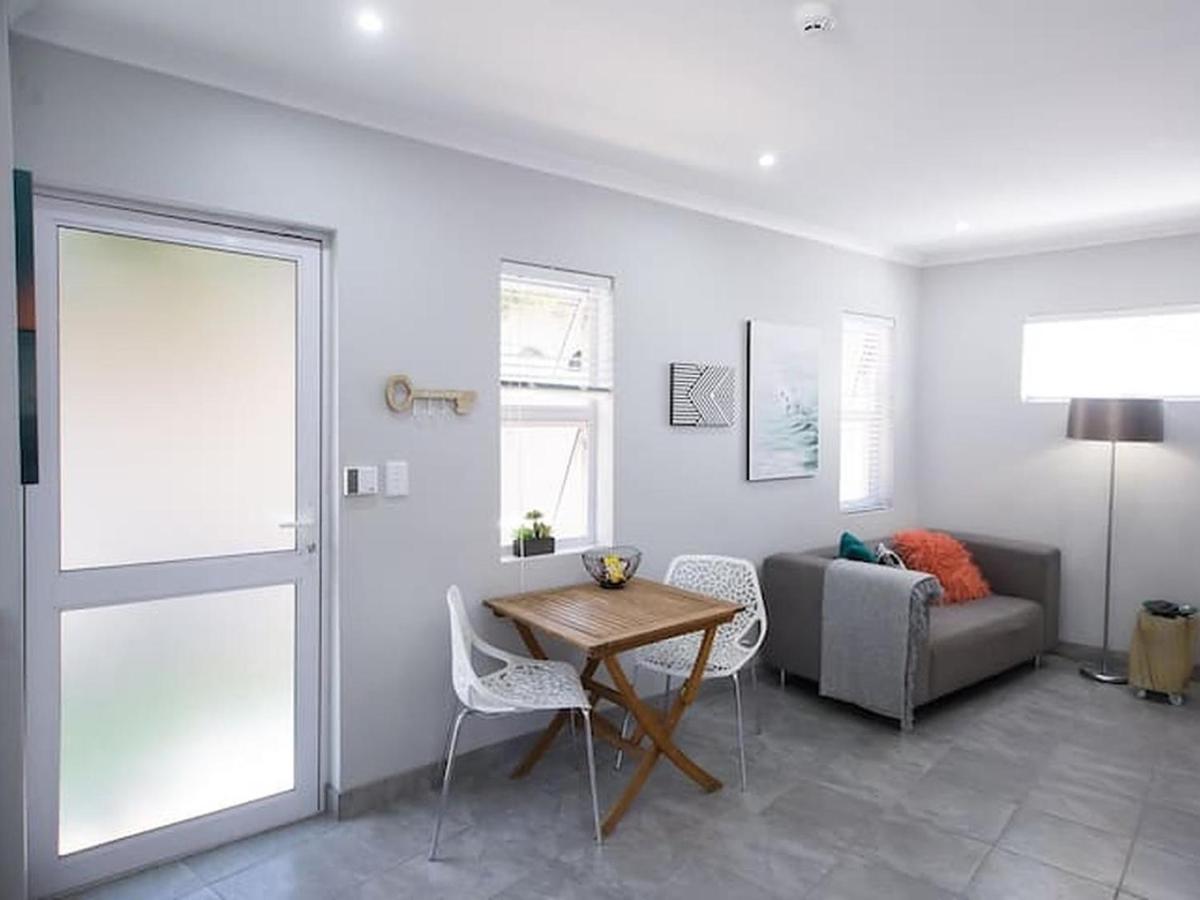 Studio On Bourdeaux Parow Bagian luar foto